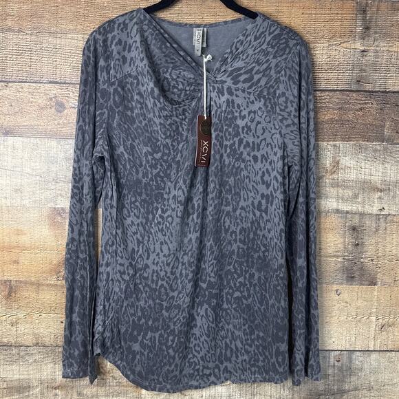 XCVI Twist Front Long Sleeve Gray Leopard Print Top SZ Medium NWT - Picture 3 of 9